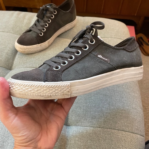 Deuce Brand shoes - Picture 3 of 7